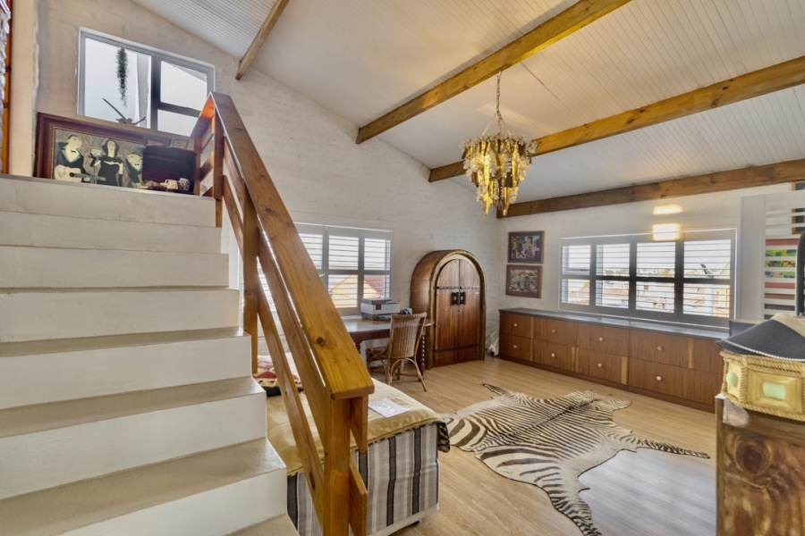 6 Bedroom Property for Sale in Yzerfontein Western Cape